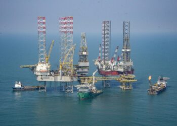 Paratus recibe aval de Cofece para vender su flota de plataformas marinas en México
